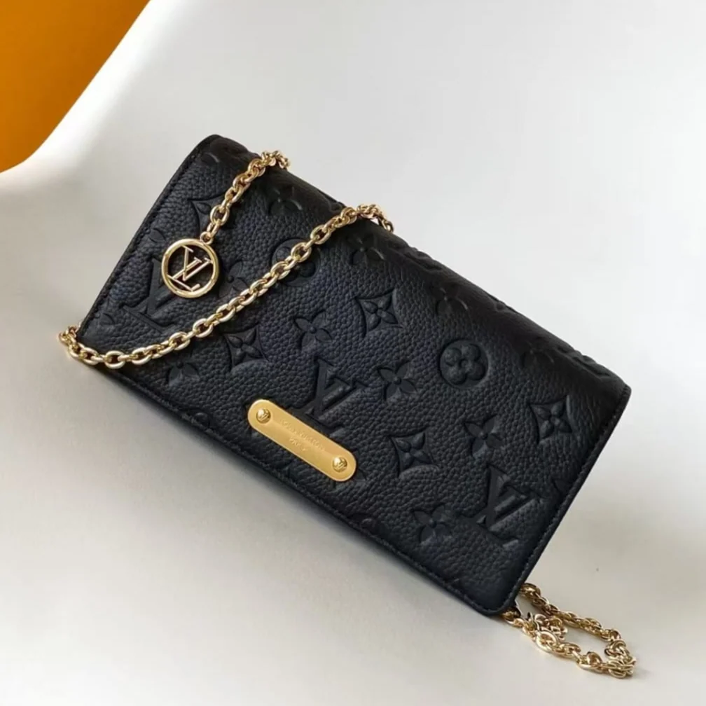 Louis Vuitton Lily Wallet on Chain in black