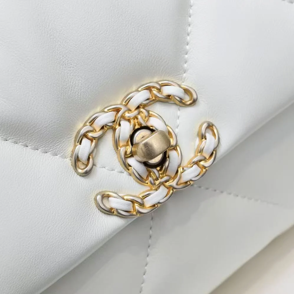 Chanel 19 Medium Bag in White Shiny Goatskin