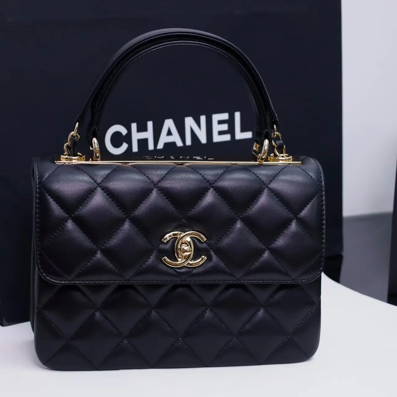 Chanel Trendy bag in black