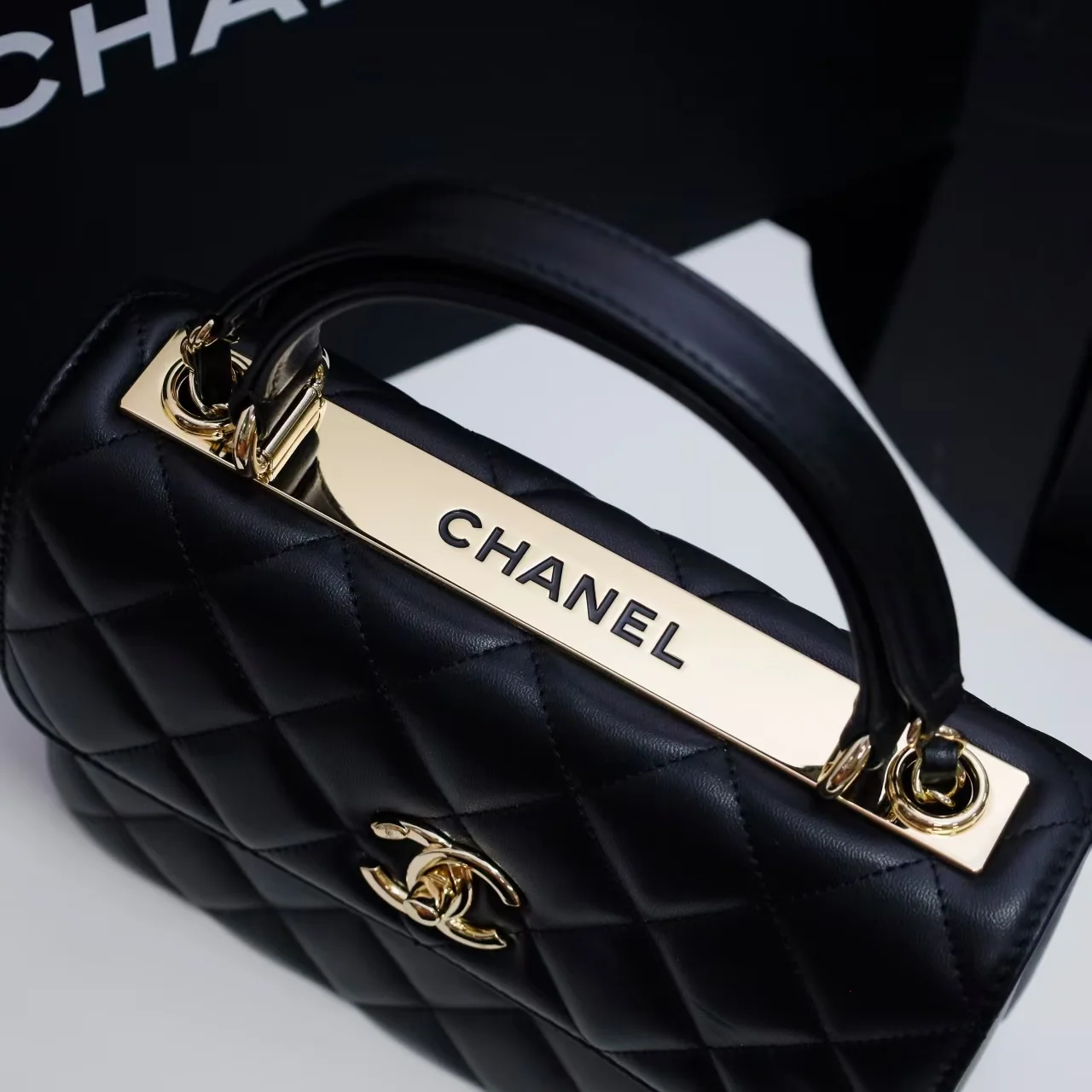 Chanel Trendy bag in black