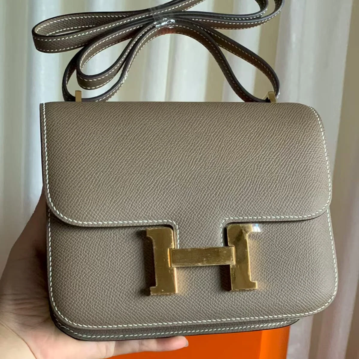 Hermès Constance 18 Grey Epsom leather front view 2