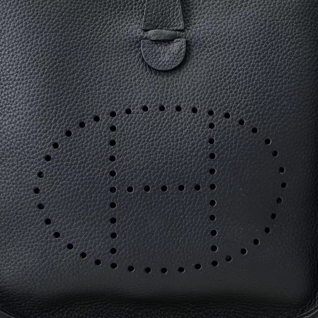Hermes Evelyne 23  Clemence Black -Pre-Owned Authentic