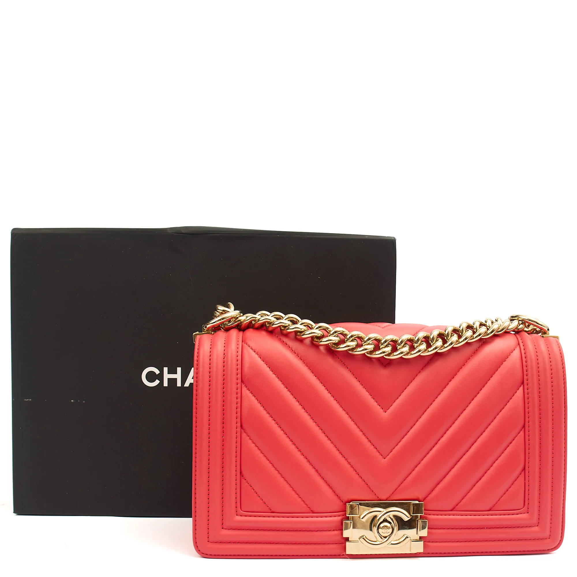 Picture of Chanel Shoulder Bag Boy - Medium in Pink, Calfskin Leather