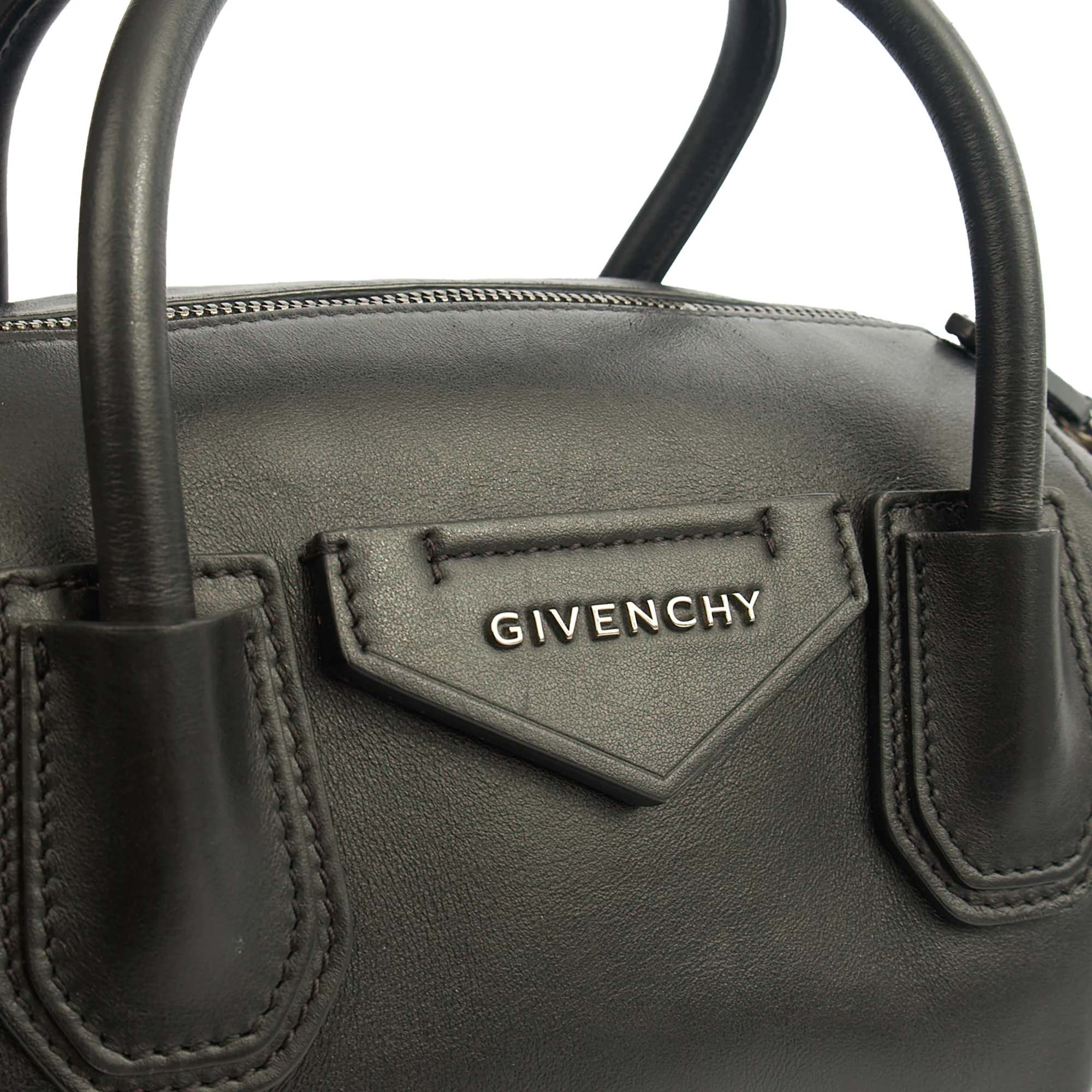 Picture of Givenchy Shoulder Bag Antigona Soft - Medium in Black, Leather