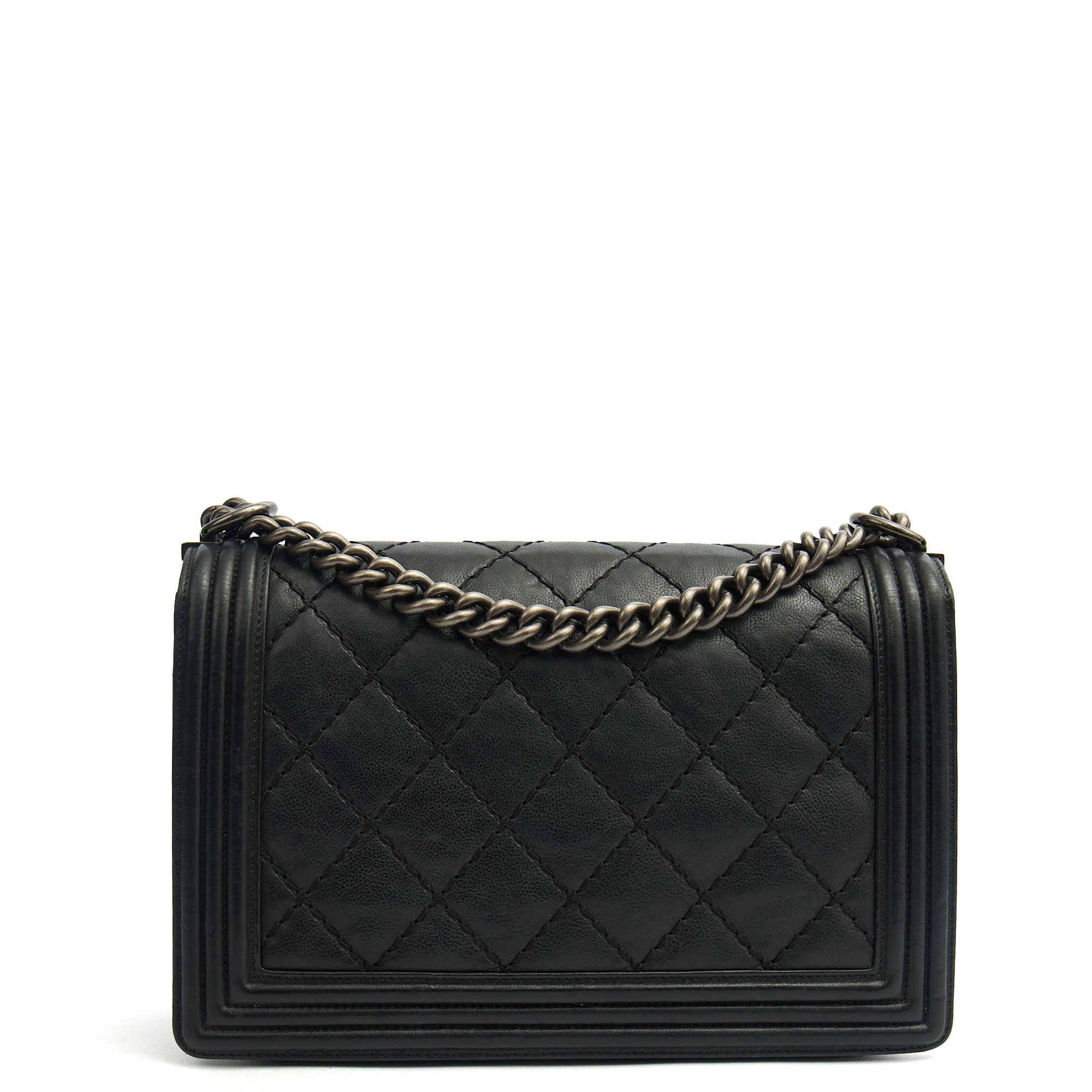 Picture of Chanel Shoulder Bag Boy - New Medium in Black, Calfskin Leather