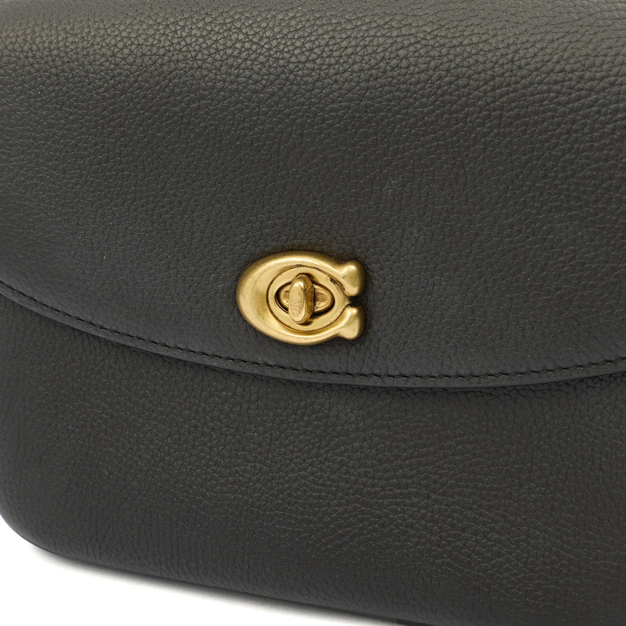 Picture of Coach Cross Body Cassie 19 in Black, Leather