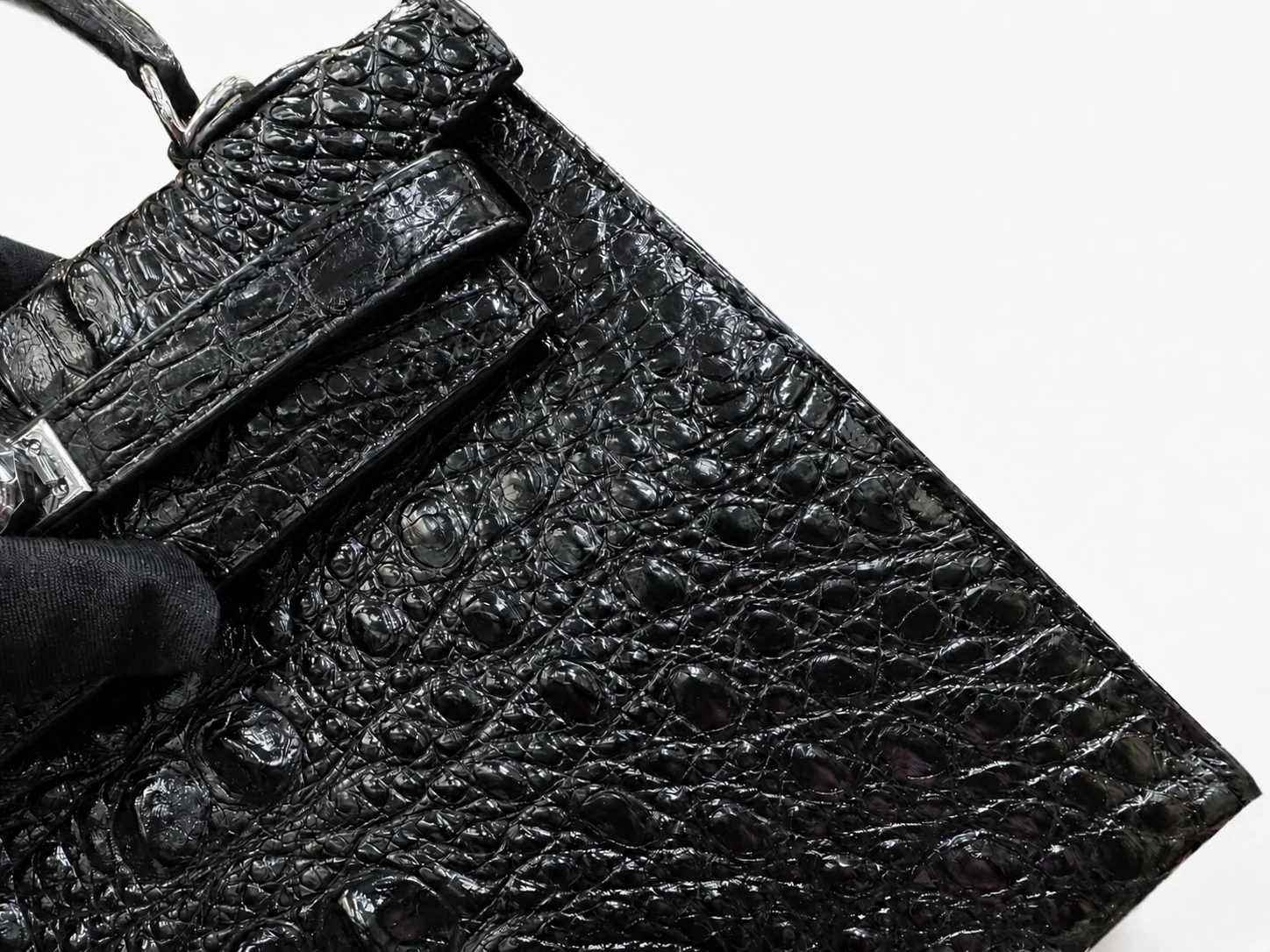 Hermes Kelly 25 Genuine Alligator  Leather - Pre-Owned Authentic