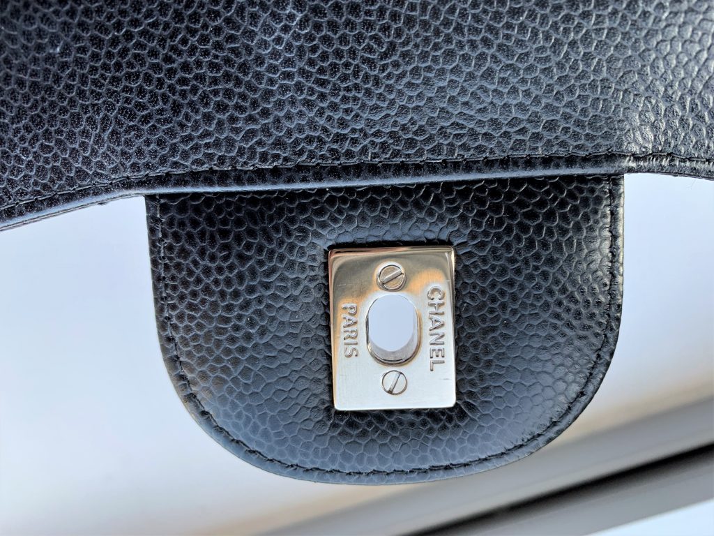 Interlocking CC lock back