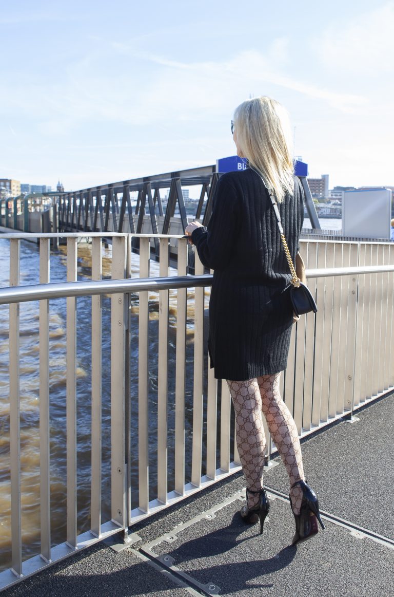 View of the back seams of Gucci GG tights
