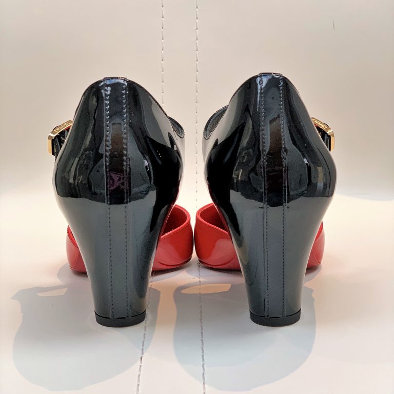 Chanel tto tone pumps back view