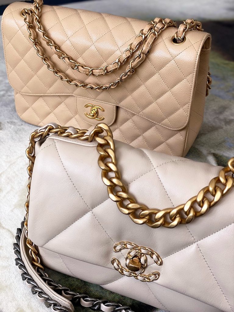 Chanel 19 bag vs Classic Flap