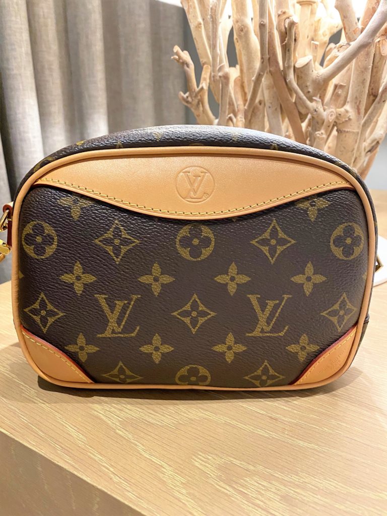 The back of LV Deauville Mini bag