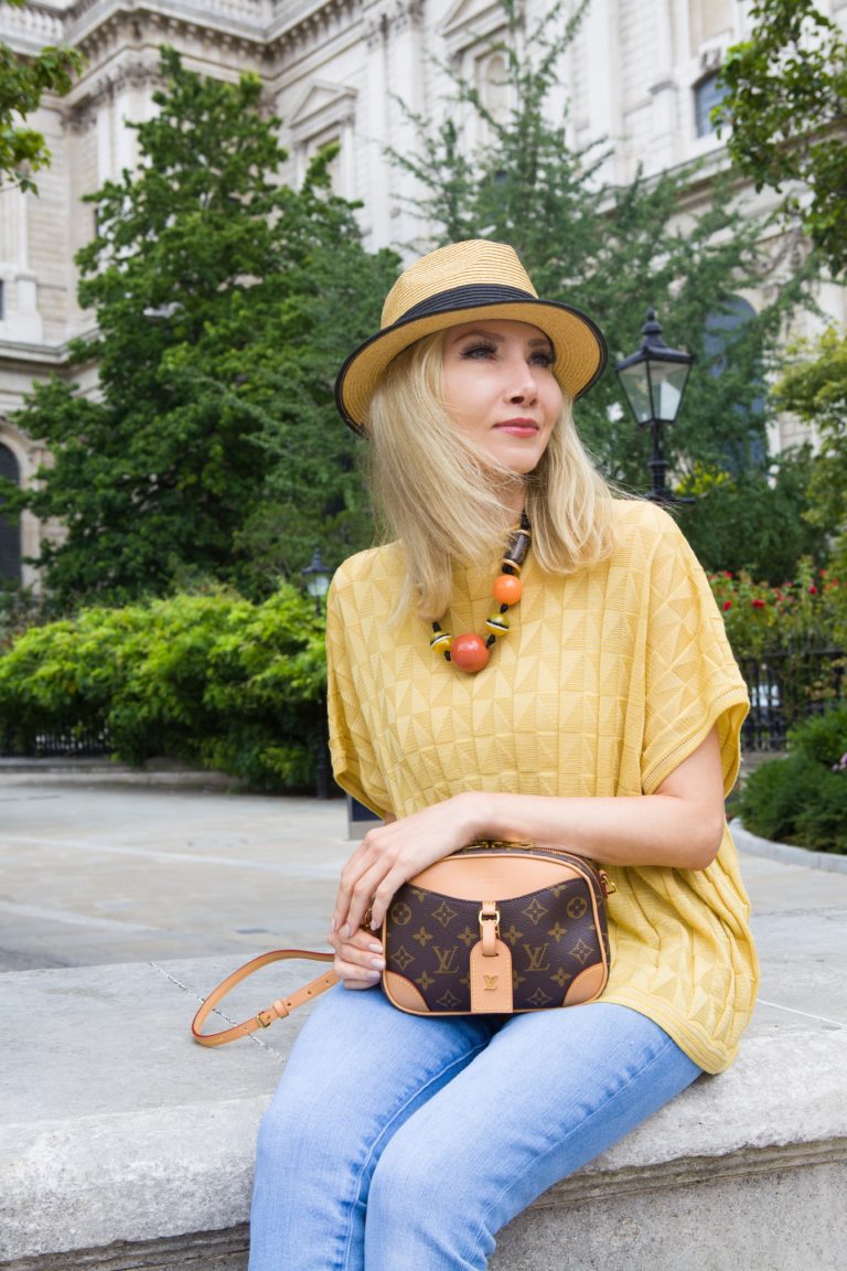 Picture of the LV Mini Deauville bag